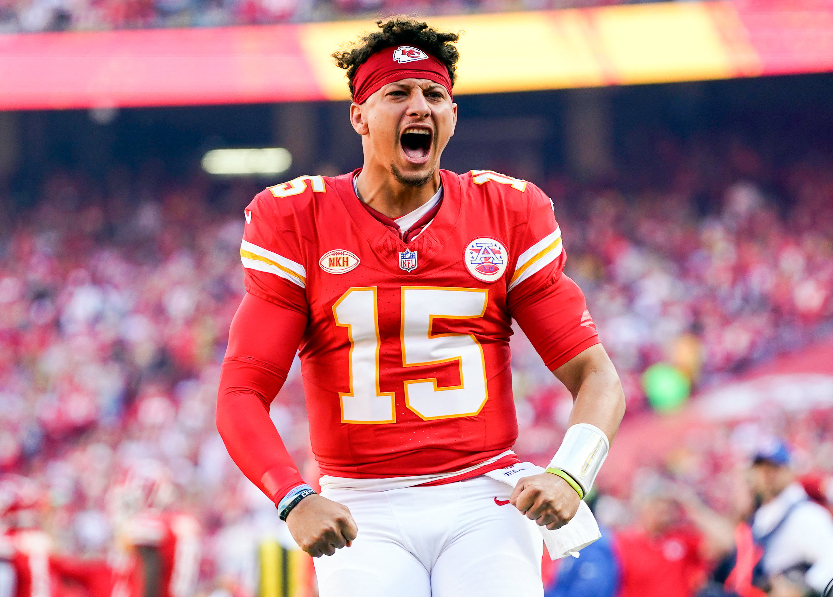 Mahomes and Chiefs Surge: Precision and Progress Propel Offense to Victory