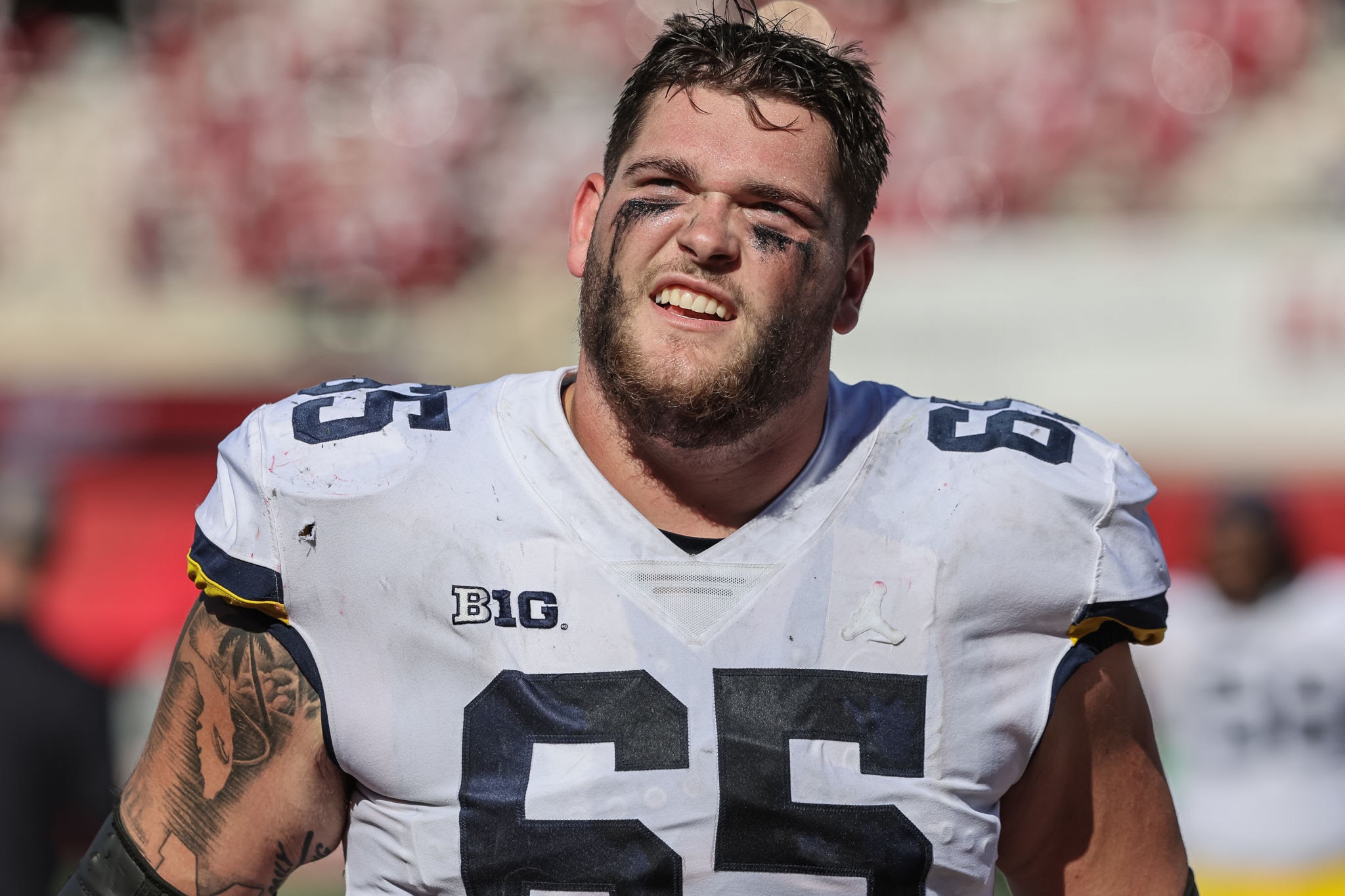 Michigan Star Lineman Zak Zinter Suffers Serious Leg Injury in Intense Battle Against Ohio State